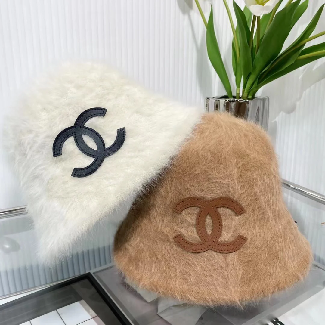 Chanel - Панама из кроличьего меха