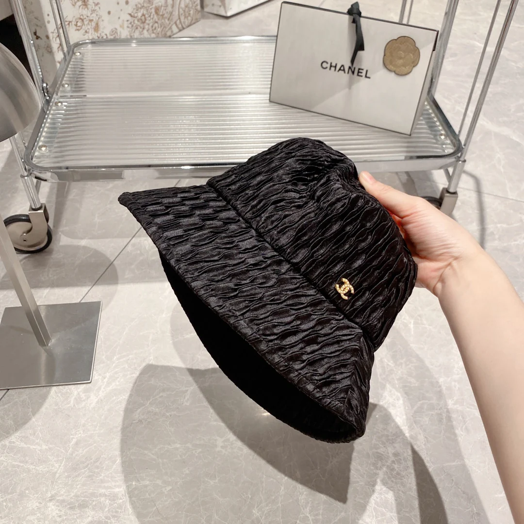 Новинка сезона весна/лето 2023 от Chanel - Рыбацкая шляпа - Черная