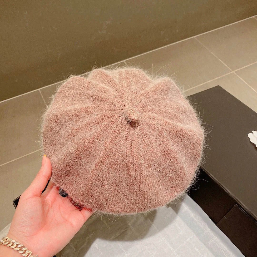 Miu Miu - Вязаный берет из кроличьего меха - Абрикосовый