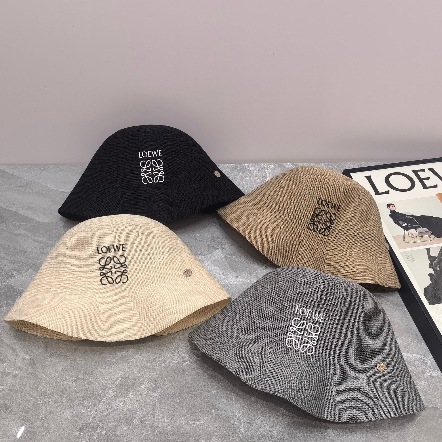 Новая дышащая рыбацкая шляпа LOEWE из ледяного шелка, модель 2024 года.