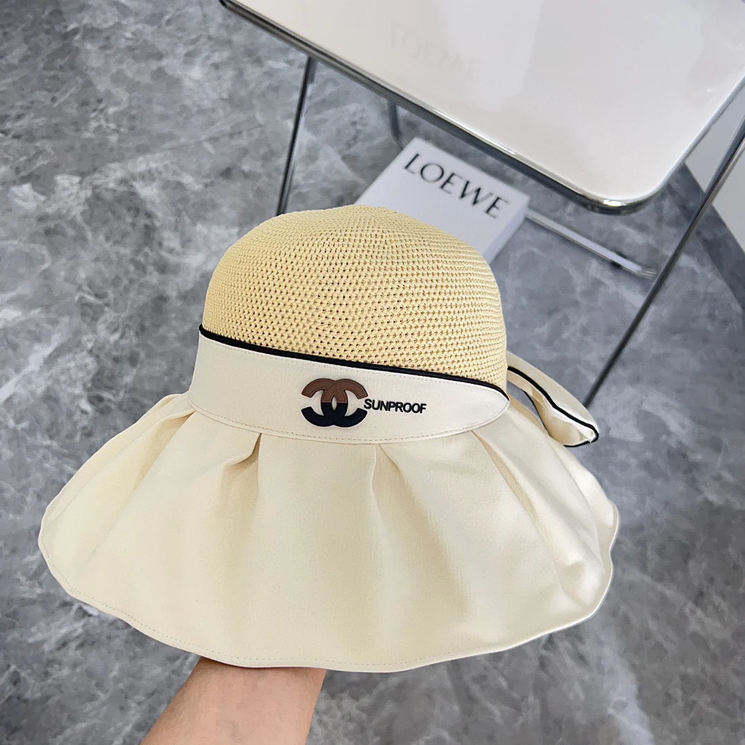 Новая черная виниловая плетеная рыбацкая шляпа Chanel 2024 года - белая