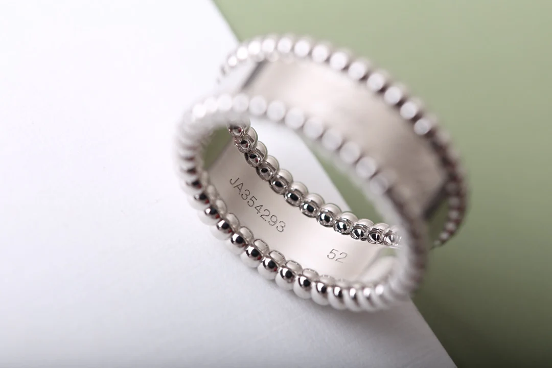 Ван Век - Кольцо 067