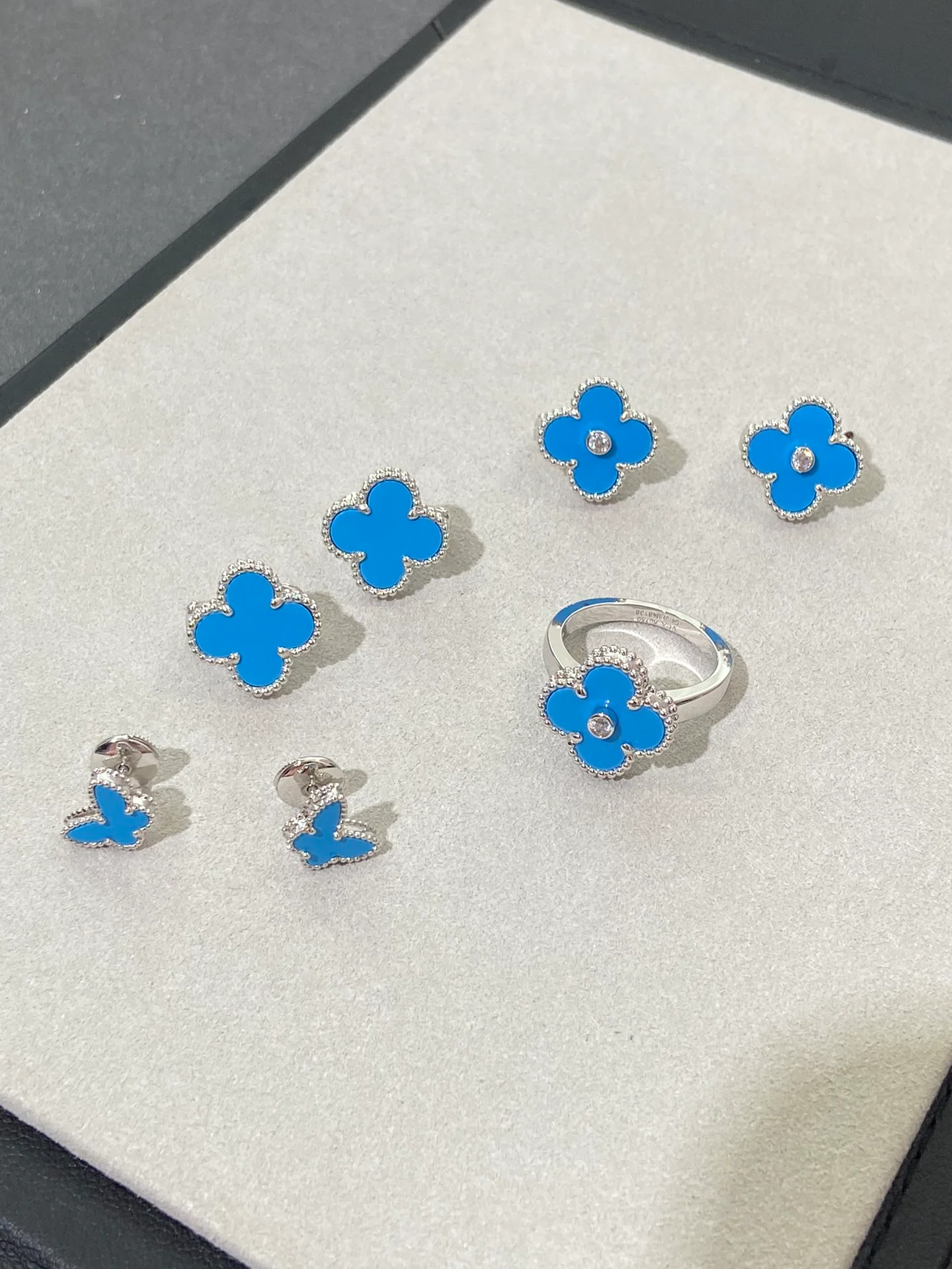 Серьги VCA 055