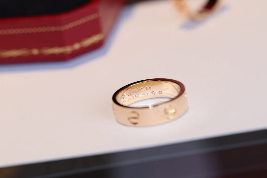 Кольцо Cartier Love — розовое золото, белое золото, желтое золото — без бриллиантов