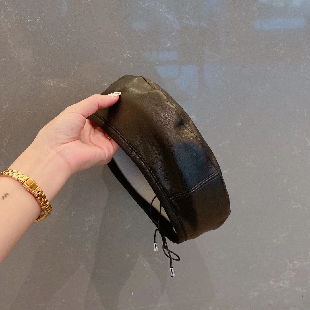 Шерстяной берет Prada - черный - 2