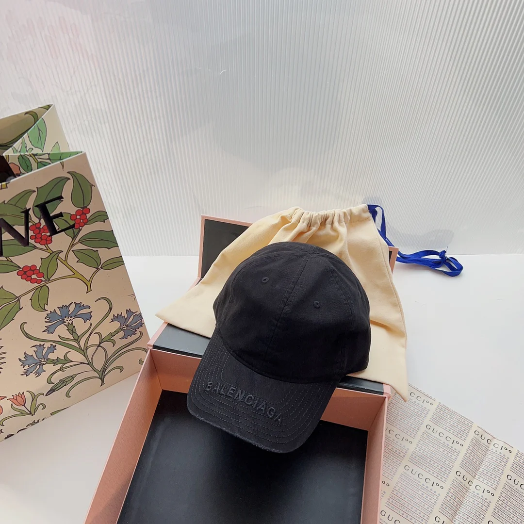 Бейсболка Balenciaga