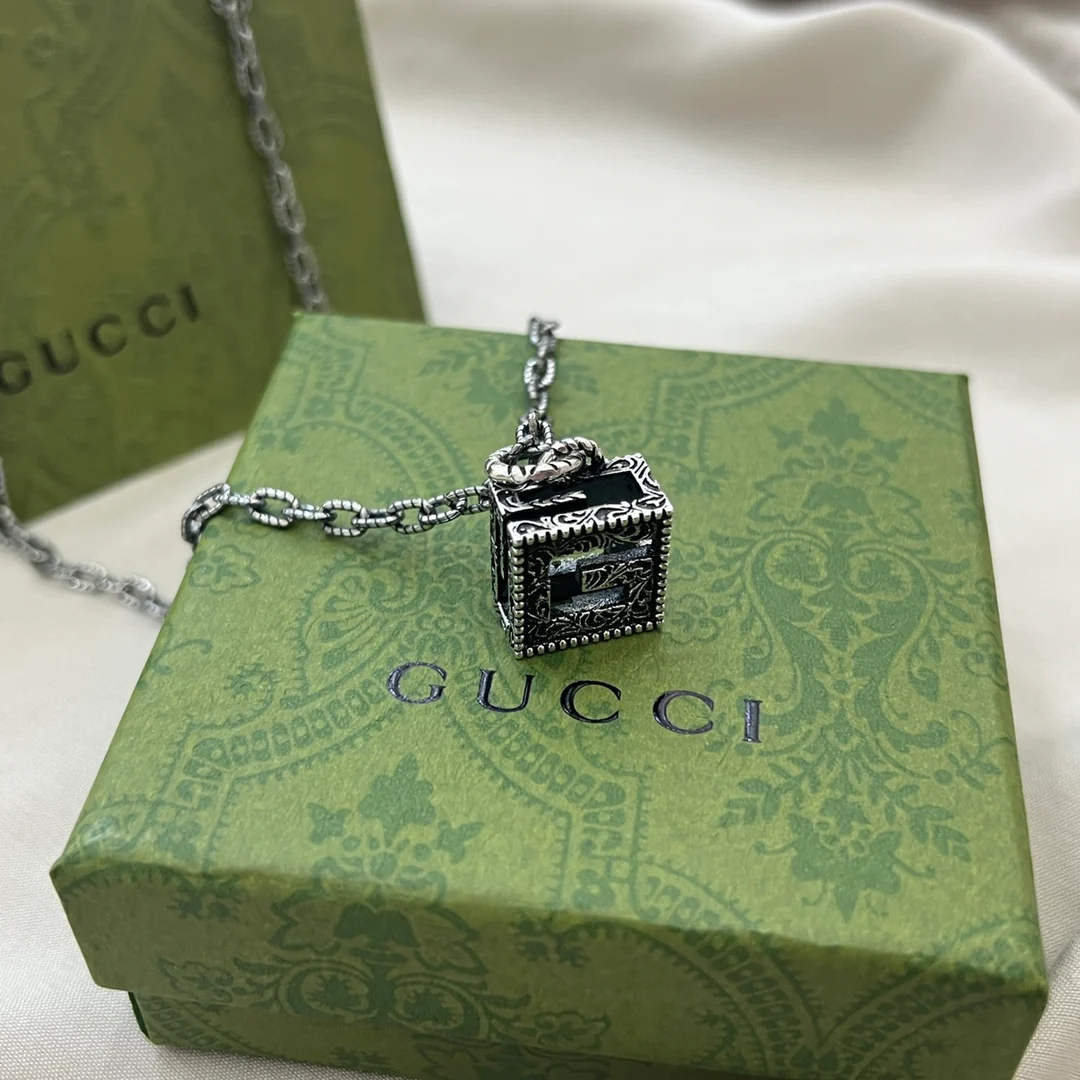 Gucci - Колье 026