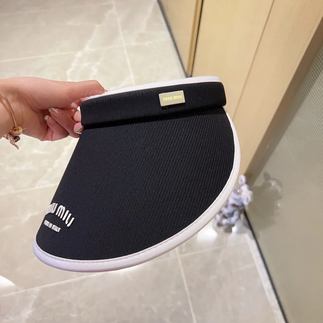 Новые поступления коллекции Miu Miu весна/лето 2023 - Козырек - Солнцезащитная шляпа - Черный - 1