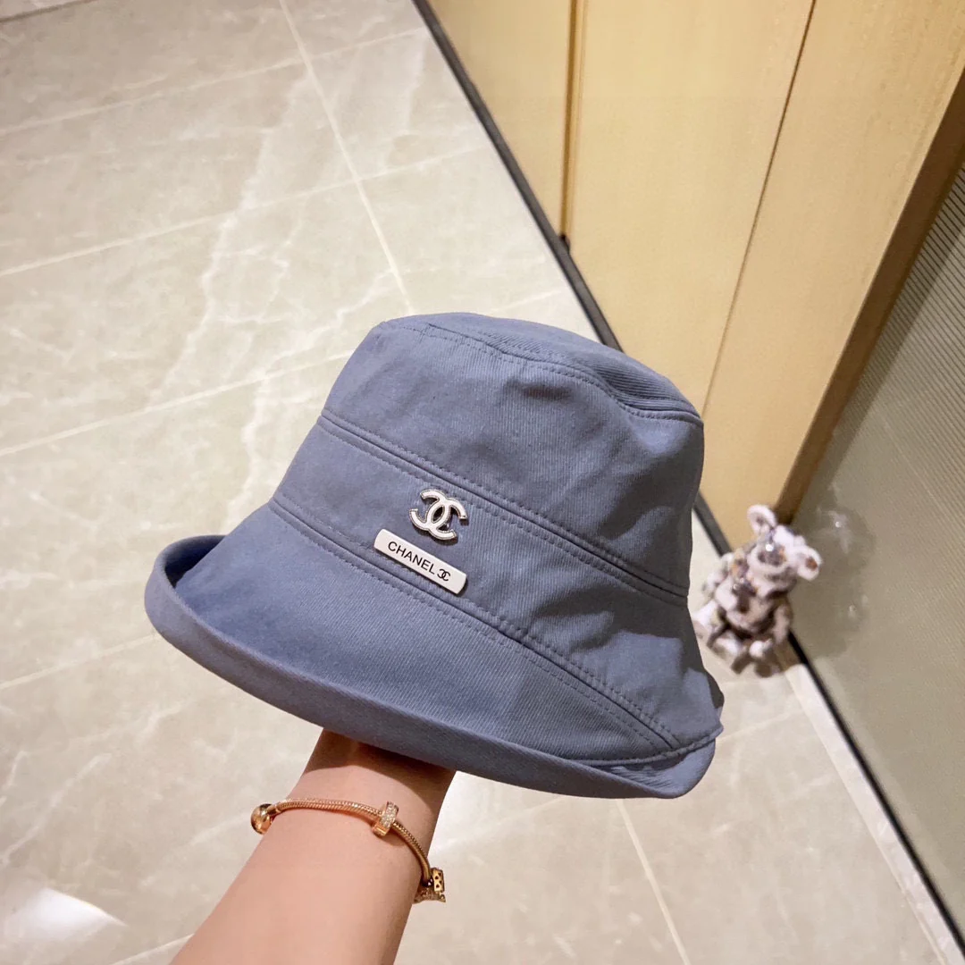 Новинка сезона весна/лето 2023 от Chanel — Необычная рыбацкая шляпа