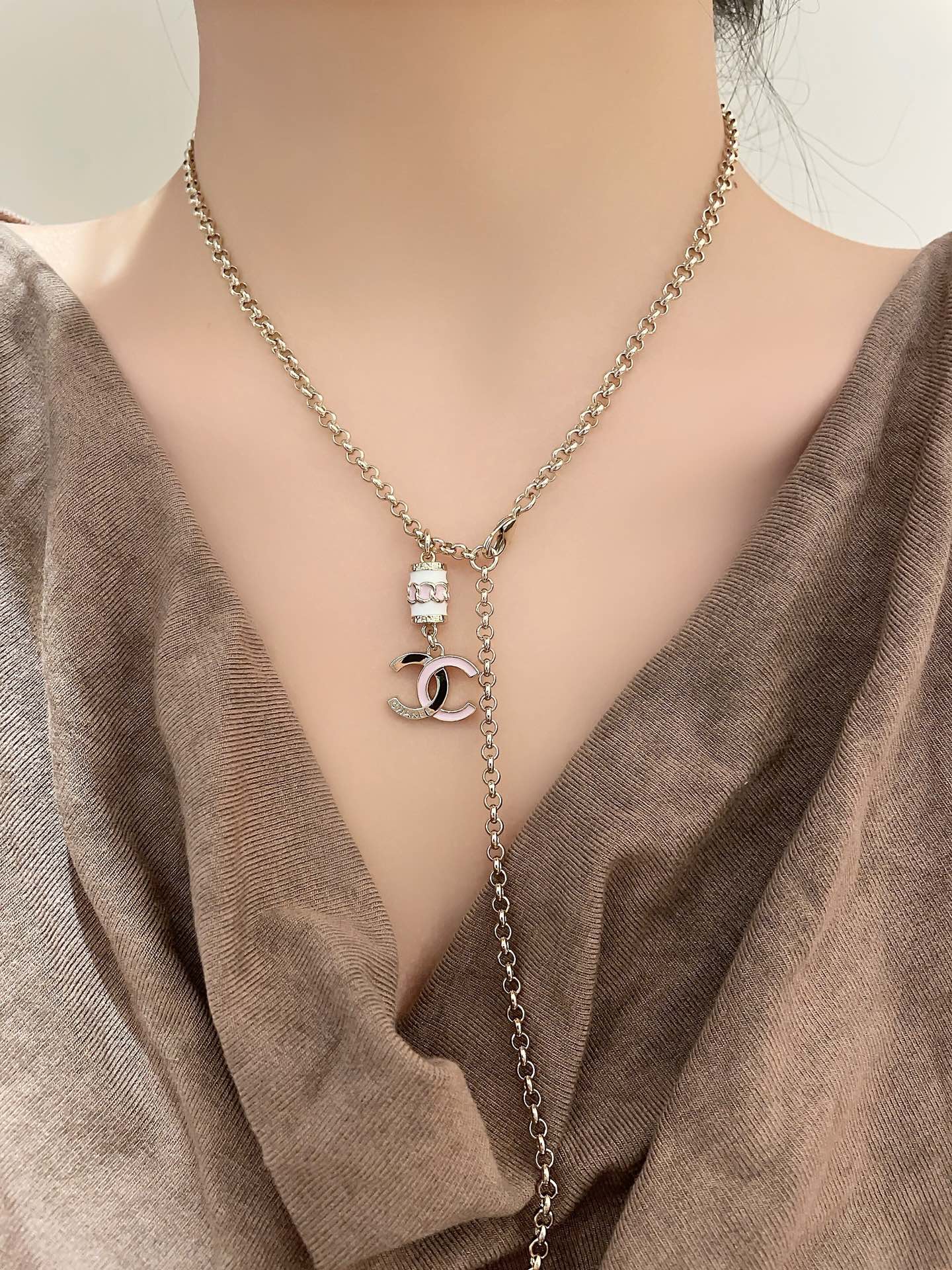 Колье Chanel 549