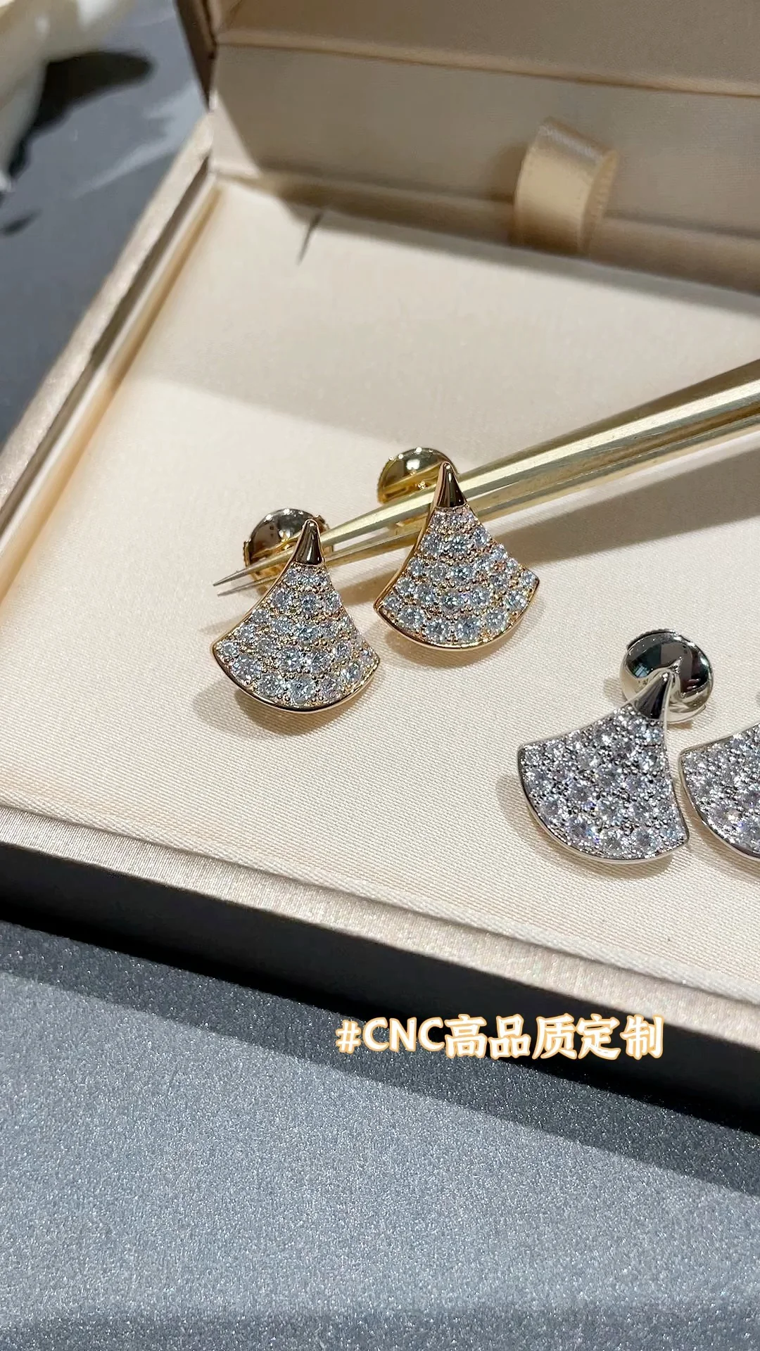 Серьги Bvlgari 005