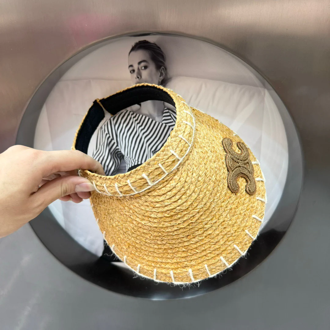 Celine - Новая плетеная панама с линейным дизайном