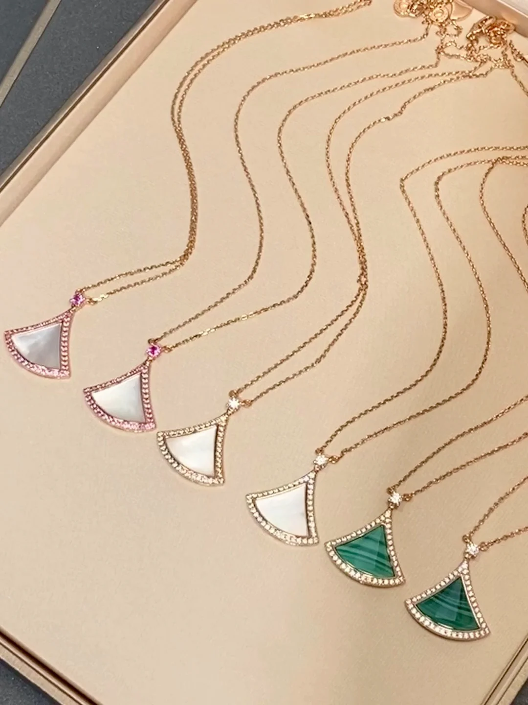 Bvlgari - Колье 075