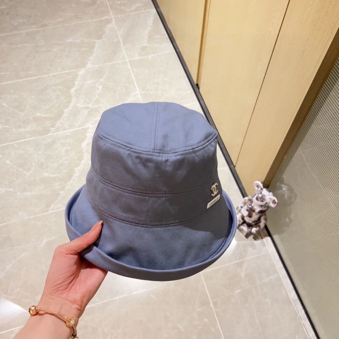 Новинка сезона весна/лето 2023 от Chanel — Необычная рыбацкая шляпа
