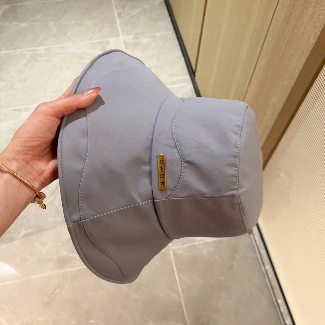 Новинка сезона весна/лето 2023 от Chanel - Необычная рыбацкая шляпа - 1