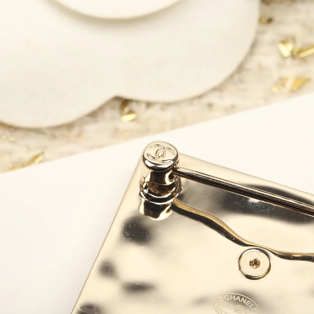 Брошь Chanel 164