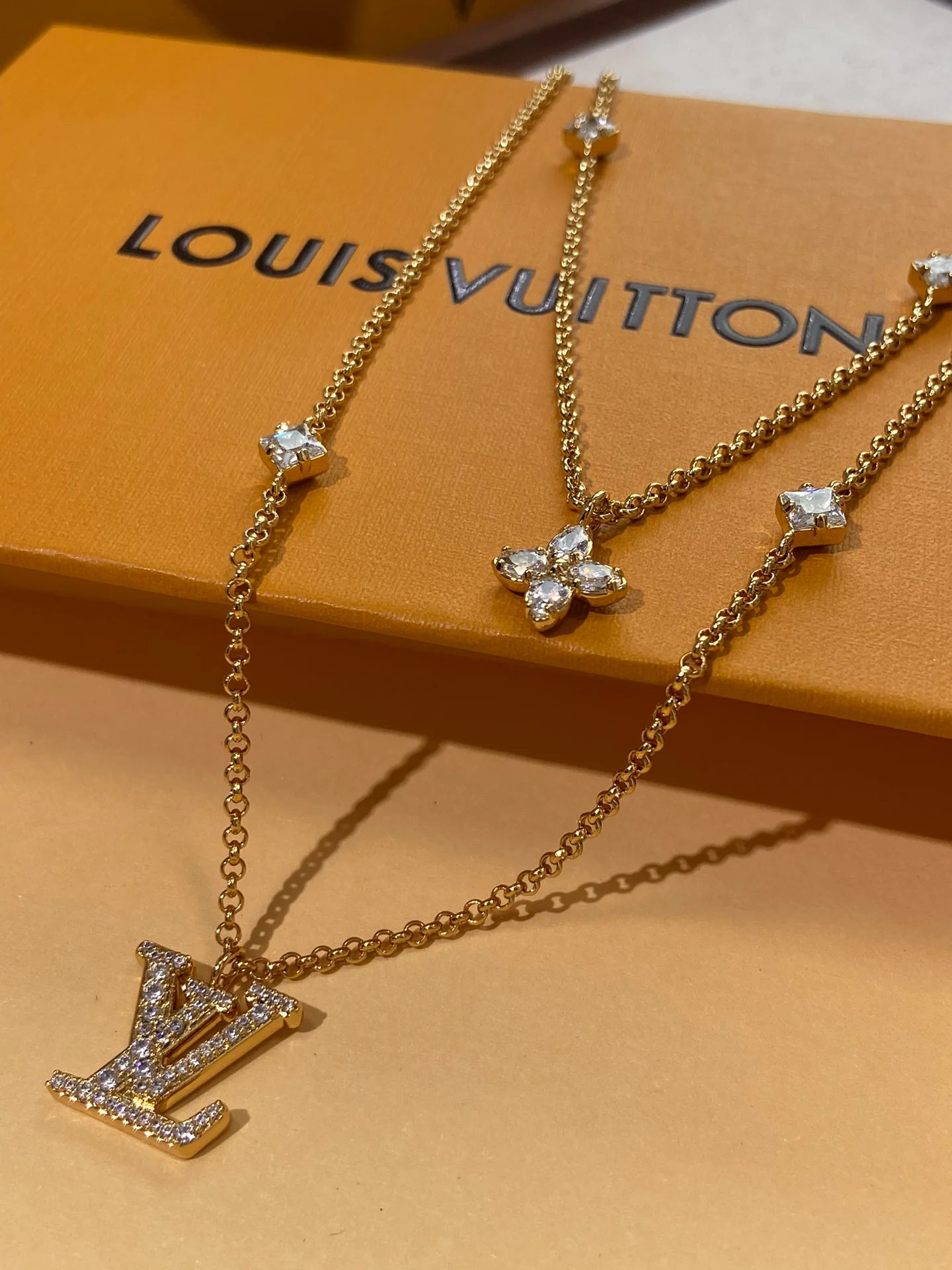 LV-Ожерелье 074