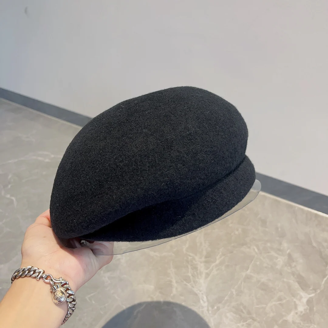 Новый шерстяной берет Burberry с стразами, осень/зима - черный.