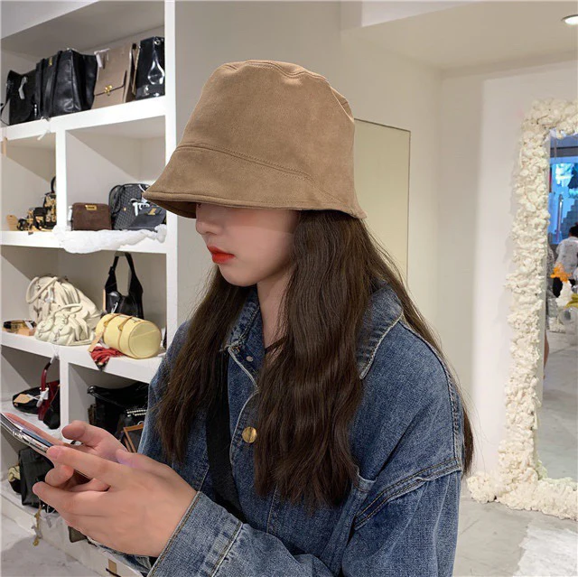 Рыбацкая шляпа Celine из замши с логотипом Триумфальной арки, с полями спереди и сзади - 1