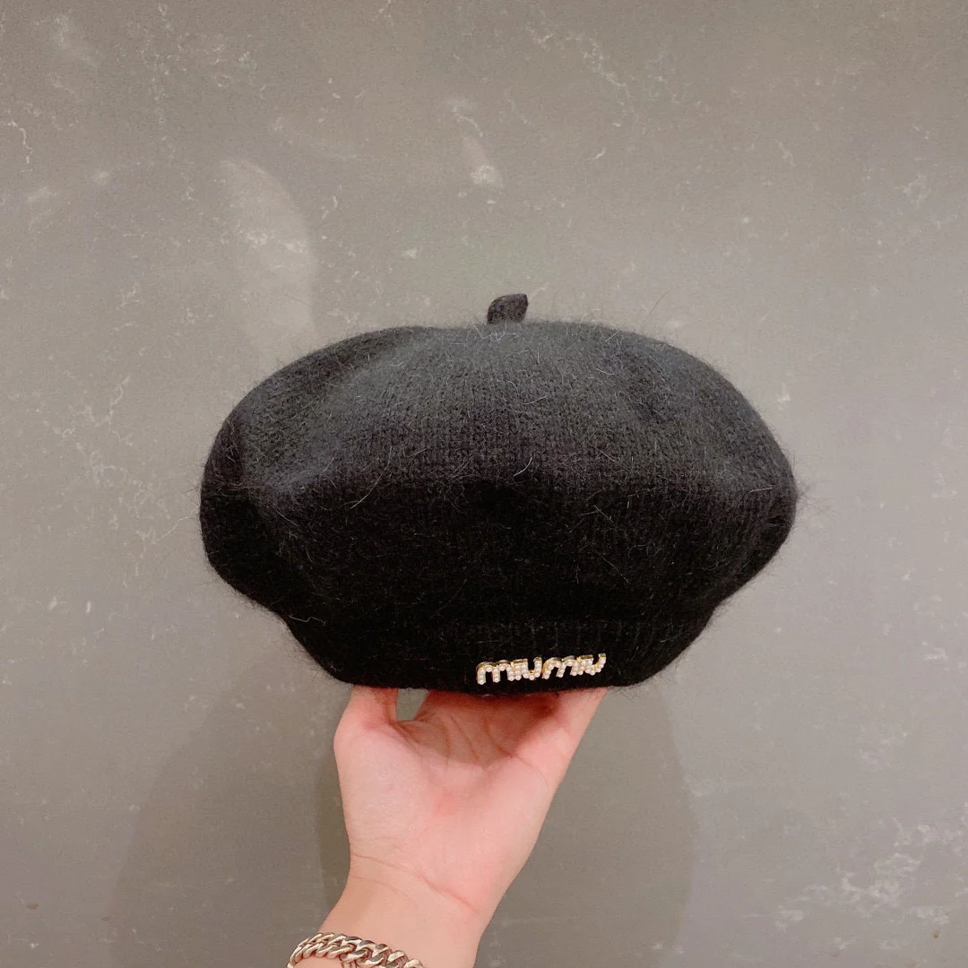 Miu Miu - Вязаный берет из кроличьего меха - Черный