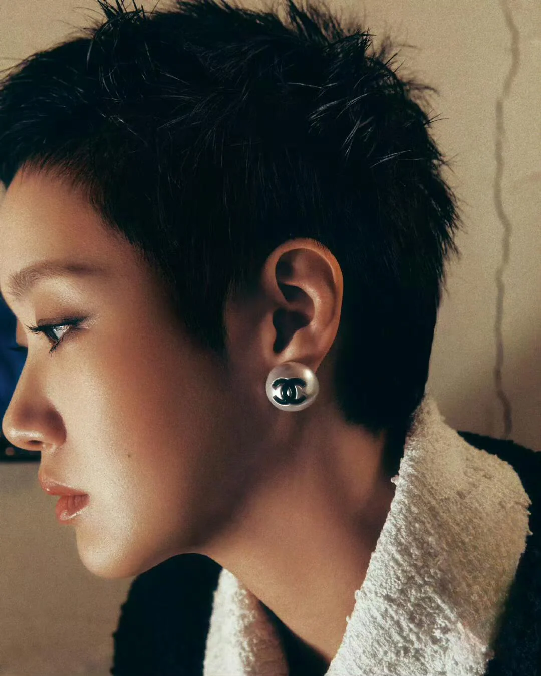 Серьги Chanel Double C с жемчугом, 25 пенсов - Черные - Розовые - В стиле Дженни