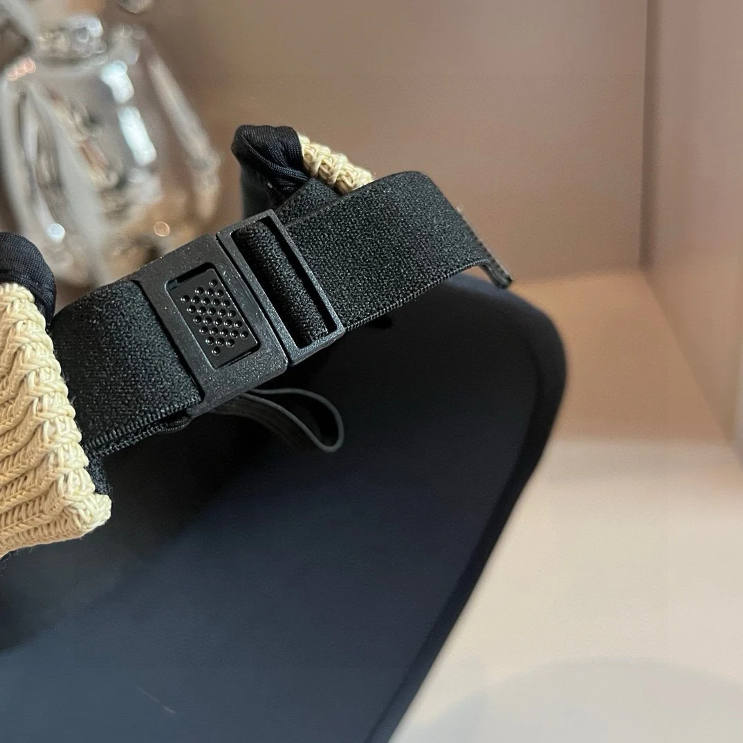 Celine - Универсальная солнцезащитная шляпа - Черная