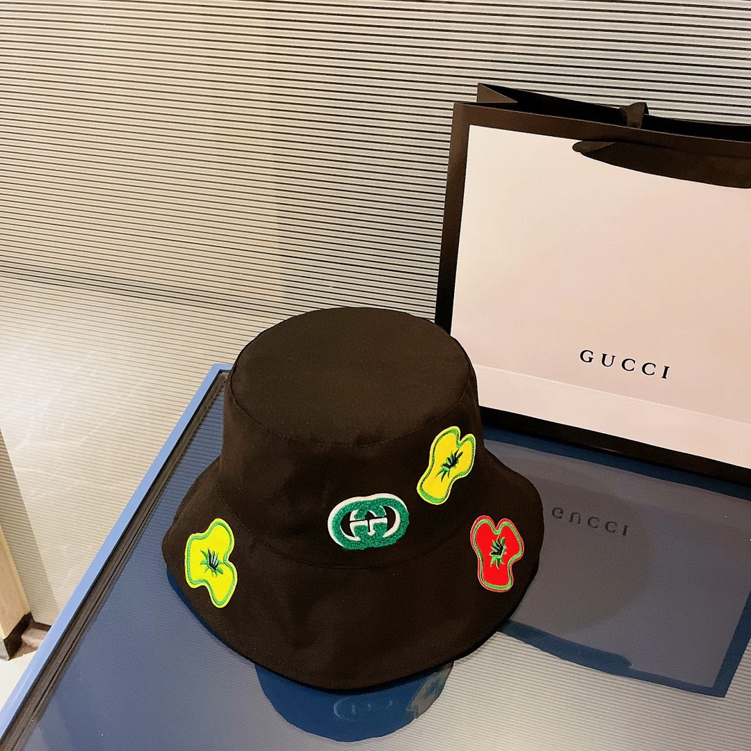 Gucci — панама, одобренная знаменитостями.