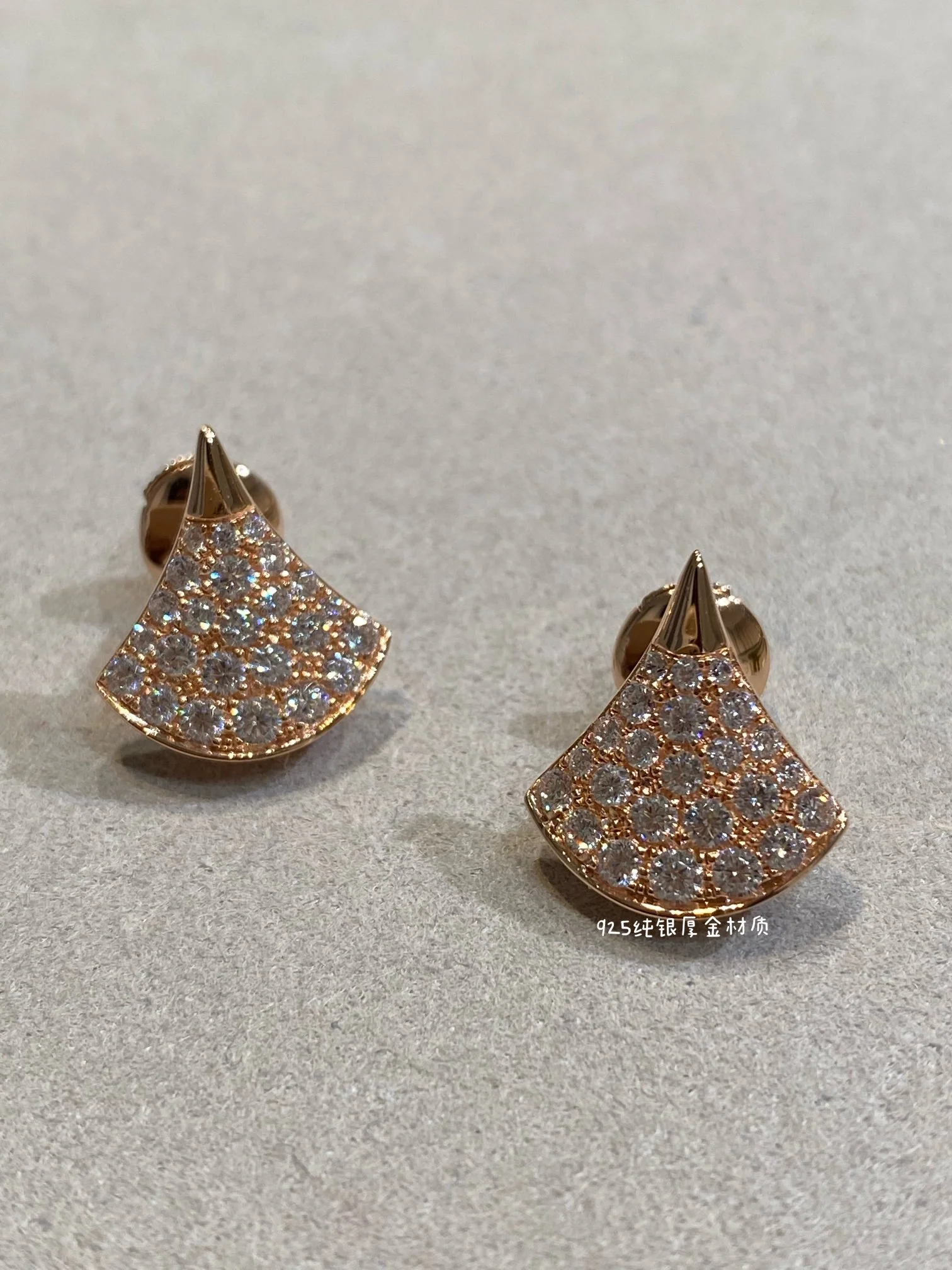 Серьги Bvlgari 035