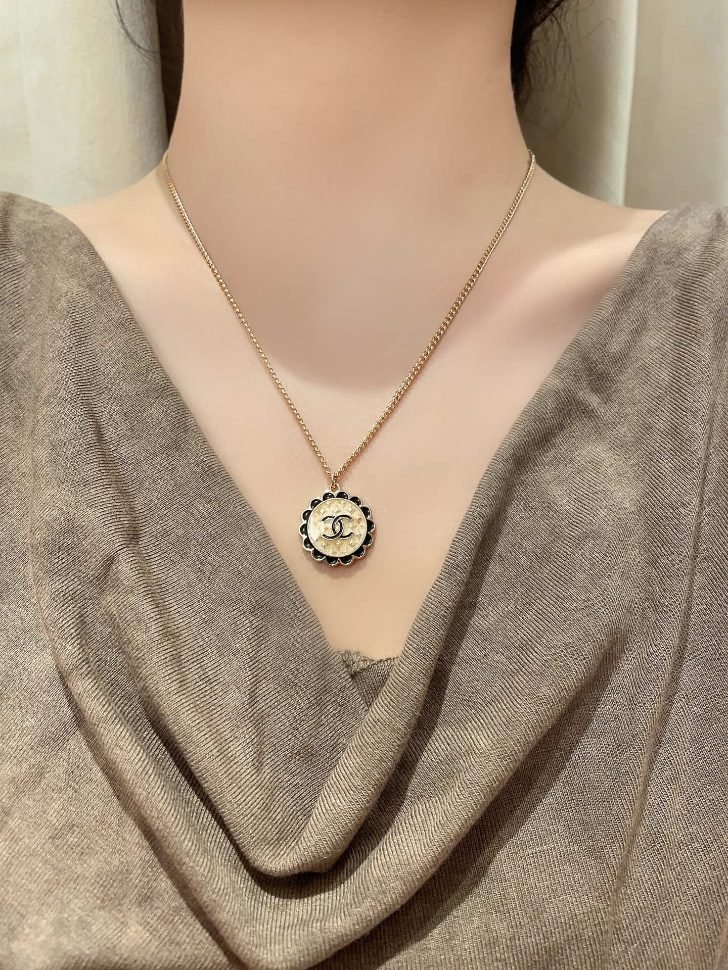 Колье Chanel 523