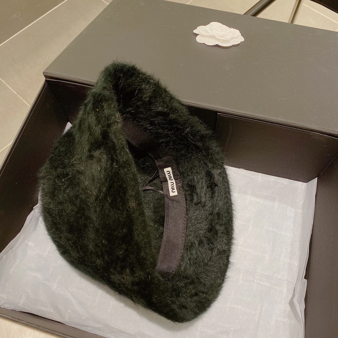 Miu Miu - Рыбацкая шапка из кроличьего флиса