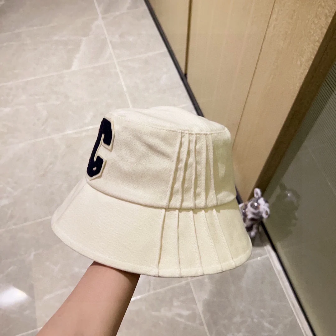 Новинка 2024 года от Celine - Панама с неровными полями - Белая