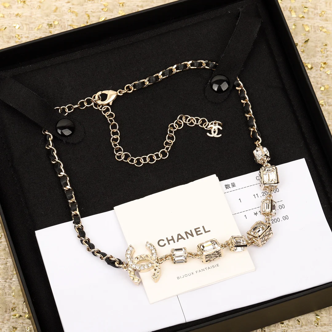 Chanel - Колье 443