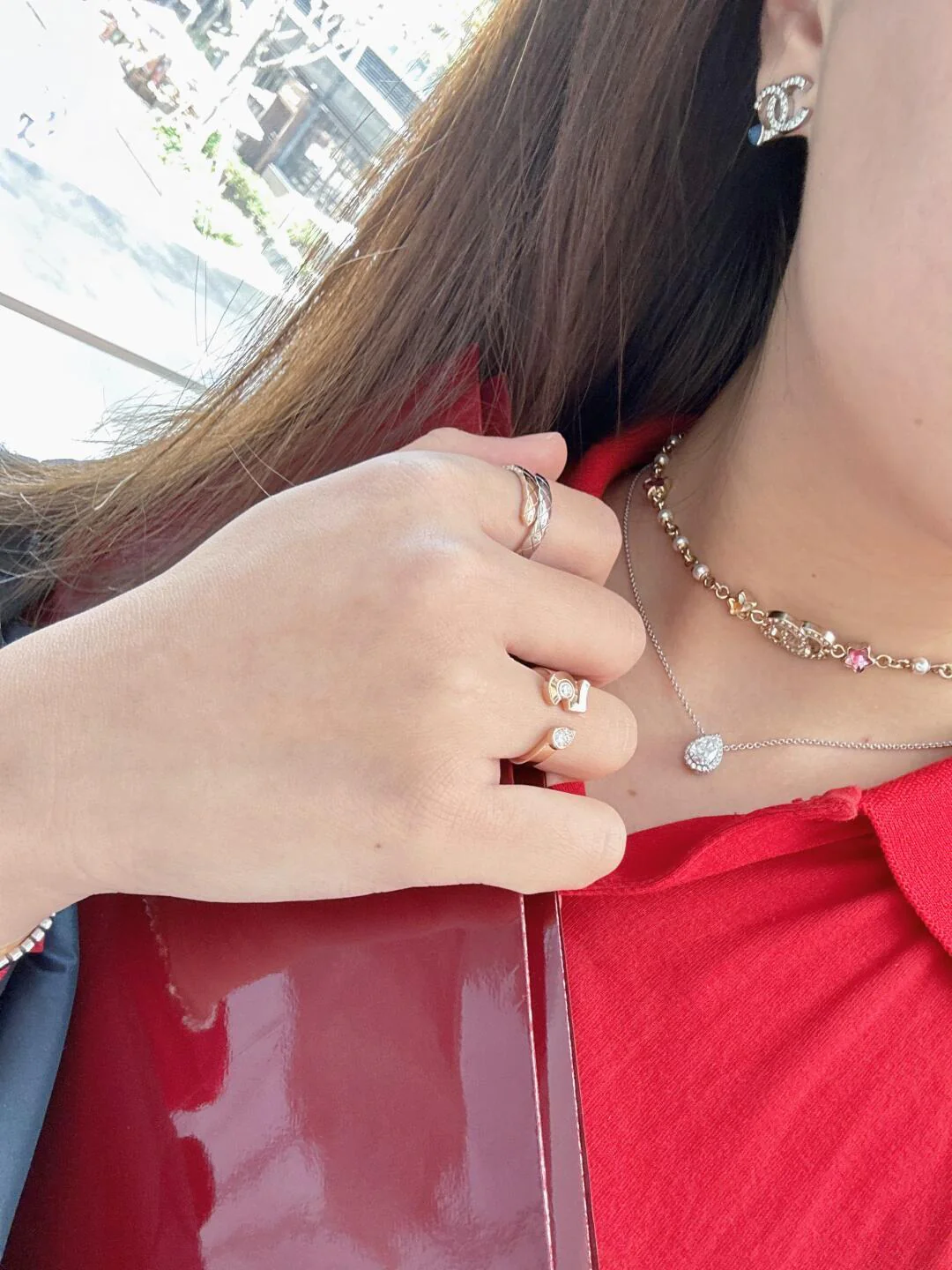 Chanel - Розовые серьги в форме сердца с двойной буквой С (25 пенсов)