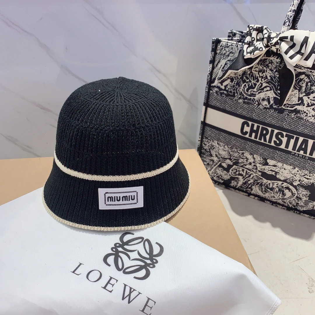 Вязаная панама Miu Miu