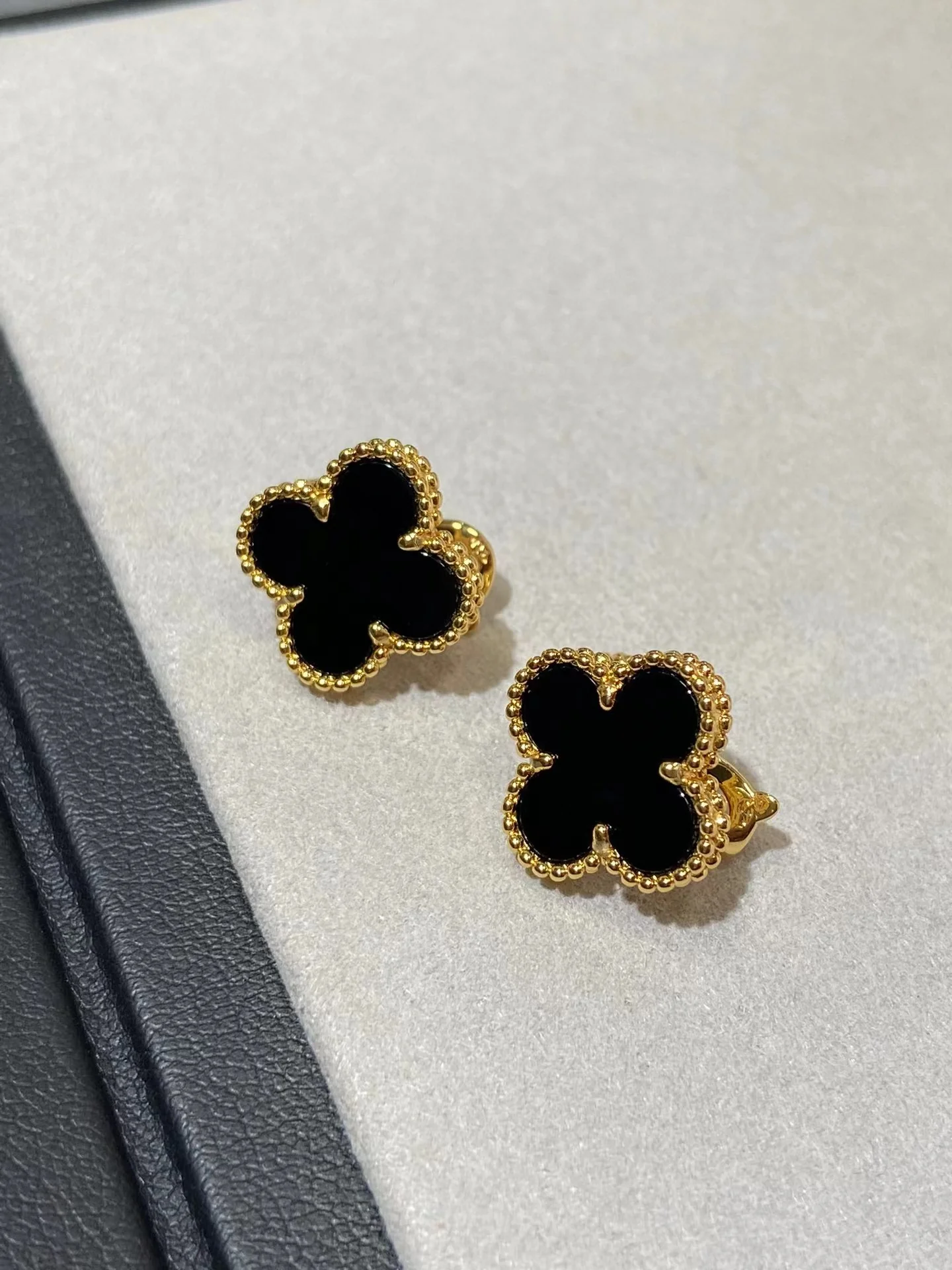 Серьги VCA 077