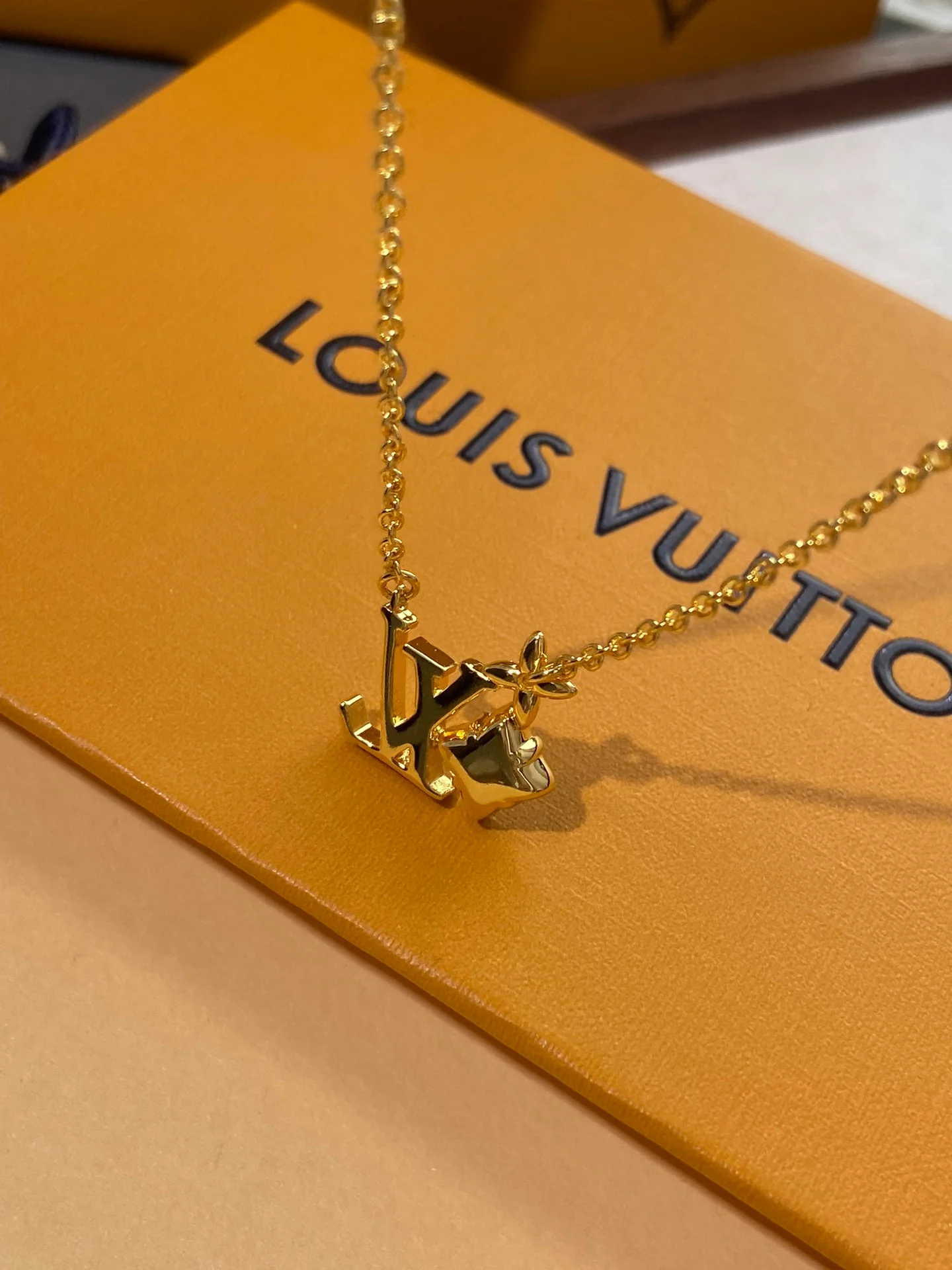 LV-Ожерелье 071