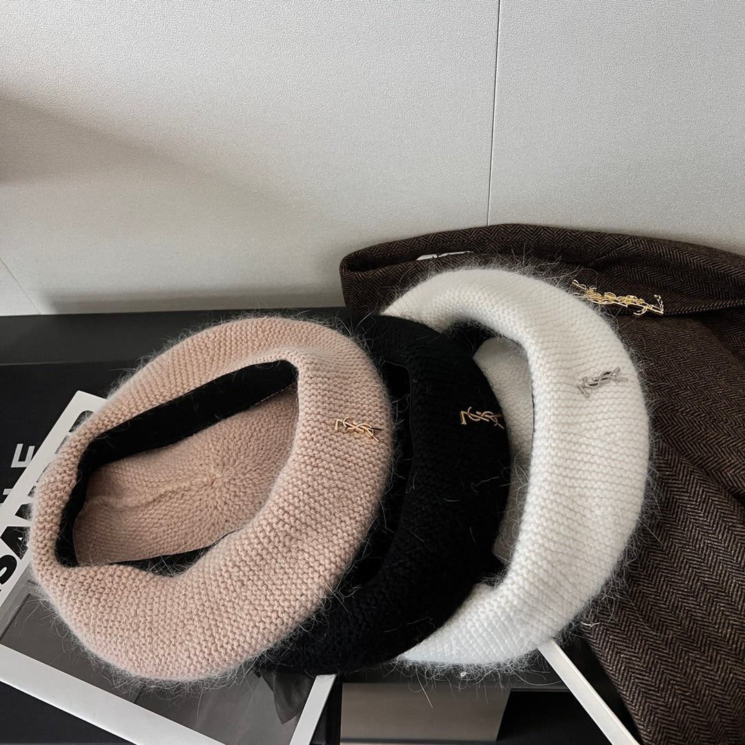 Вязаный меховой берет Saint Y-Lau