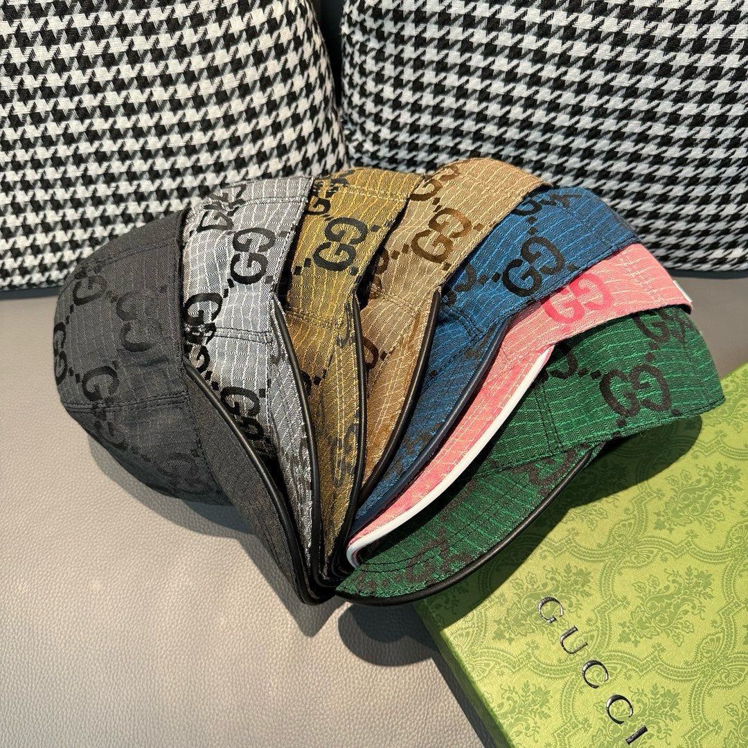 Gucci - Простая бейсболка с двойной буквой G - Серая