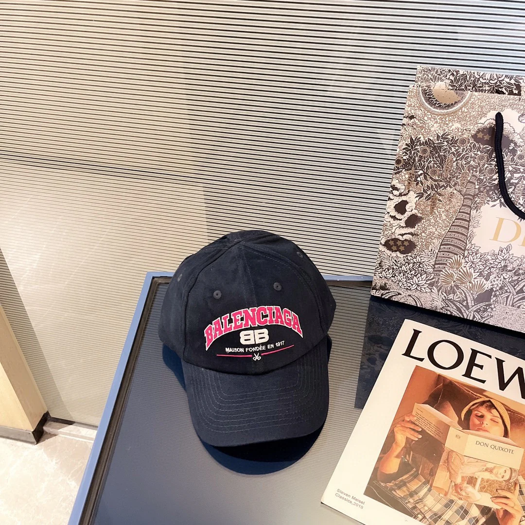 Новинка Balenciaga 2022 года - Бейсболка (такая же, как в бутике) - 1 шт.