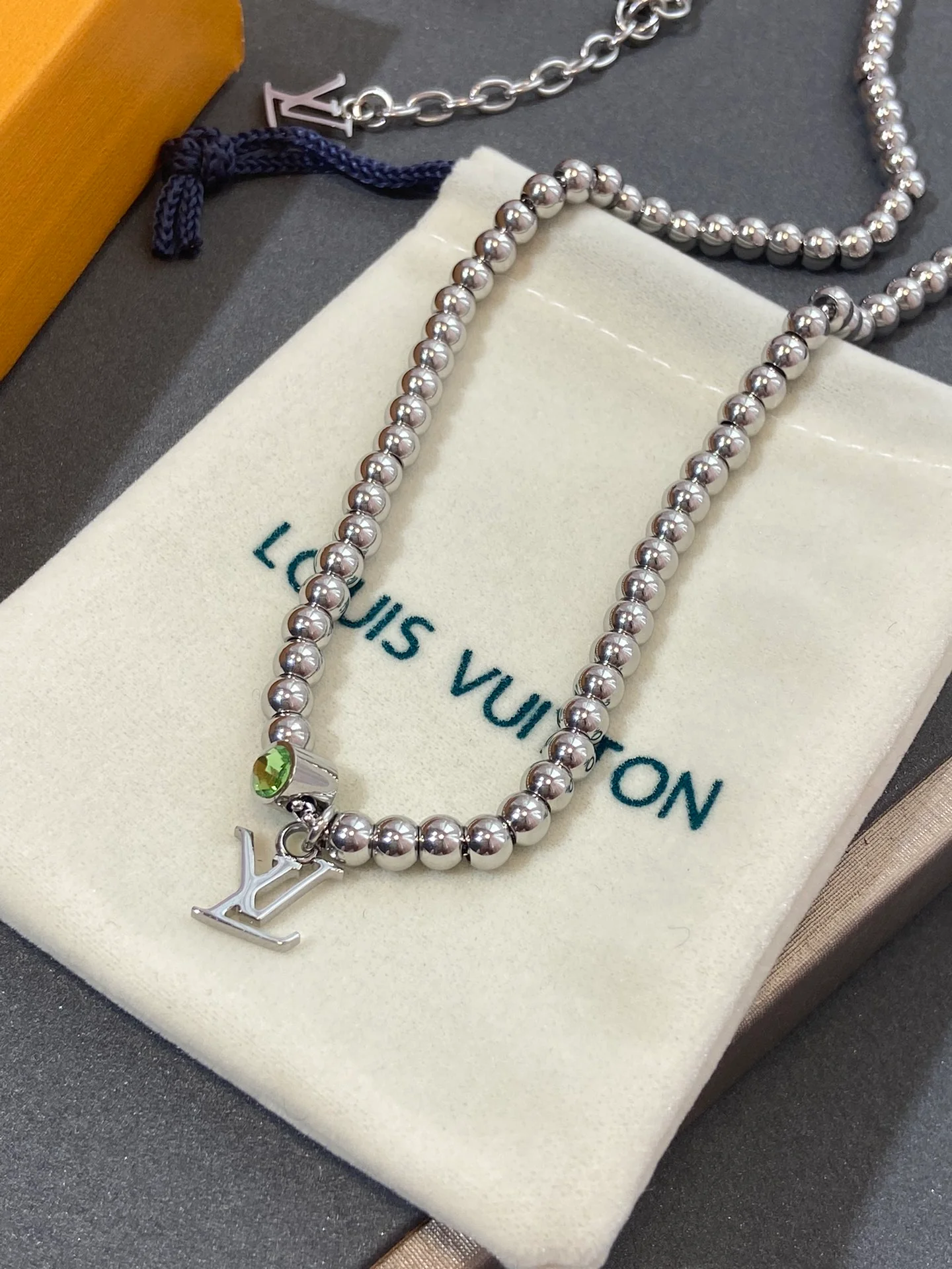 LV-Ожерелье 015