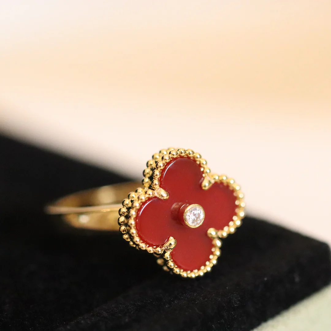 Ван Век - Кольцо 071