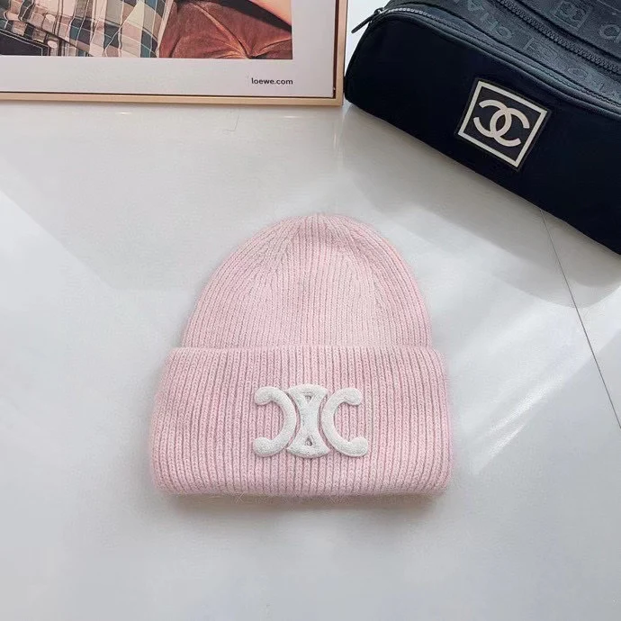 Селин - шапка из кроличьего меха