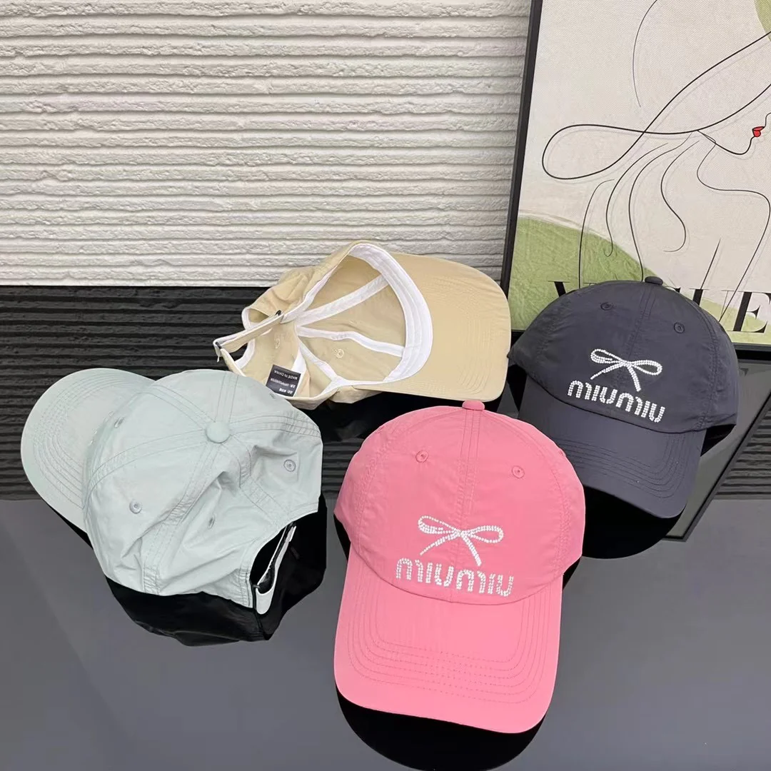 Новая бейсболка Miu Miu из чистого хлопка весна/лето.