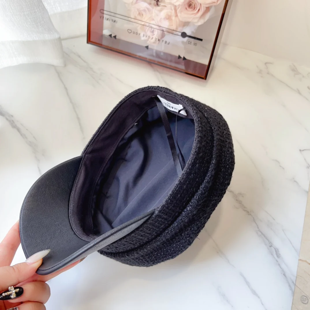 Мини-берет Chanel в стиле пэчворк, осень/зима, новый стиль - черный.