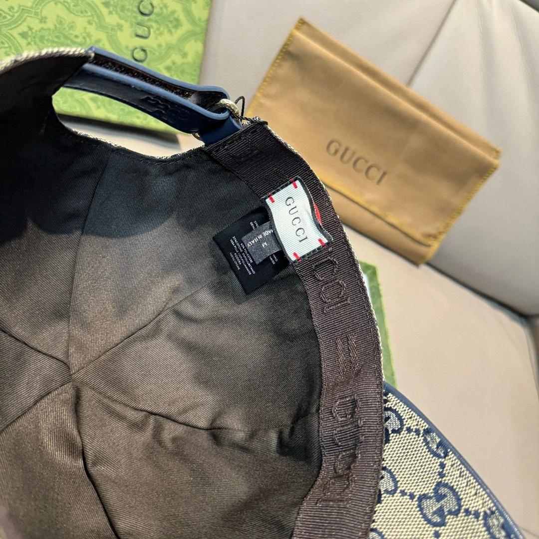 Gucci - Регулируемая бейсболка с вышитой пчелой