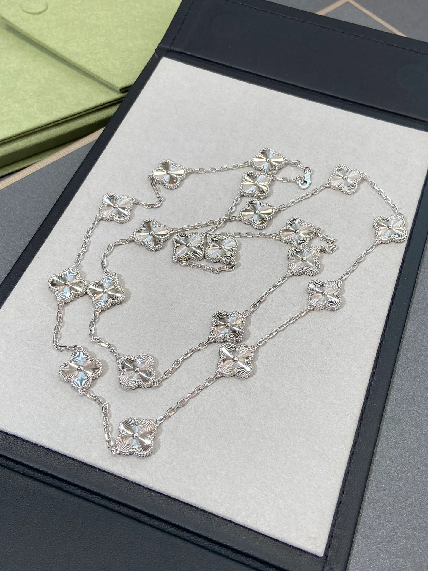 Van Vek - Колье 055-1