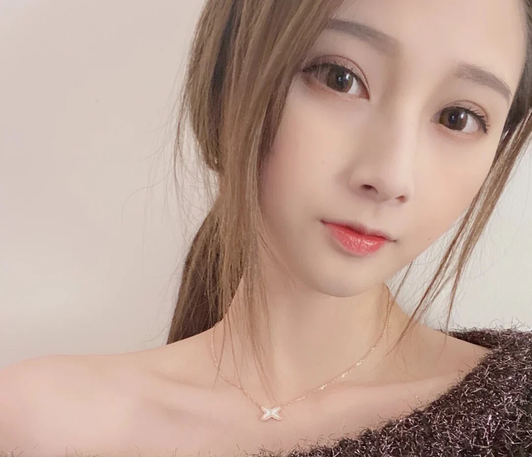 Ожерелье из белой фритиллярии Chaumet