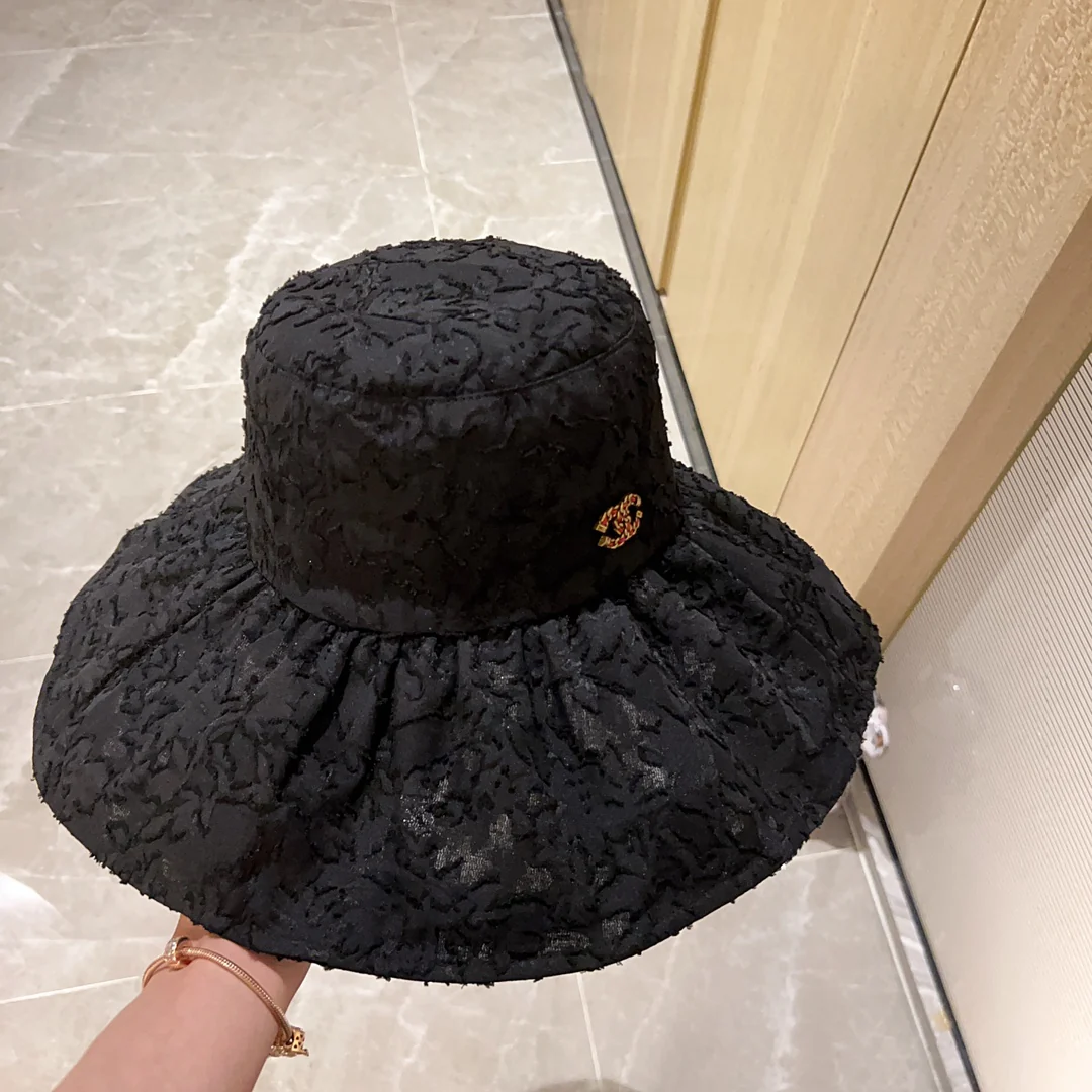 Новинка сезона весна/лето 2023 от Chanel - Складная рыбацкая шляпа - Черная