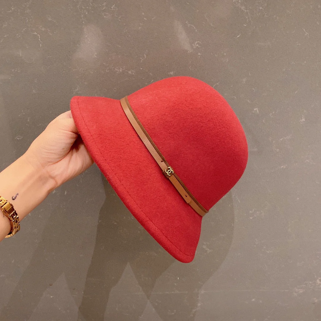 Chanel - Шерстяная шляпа - Красная