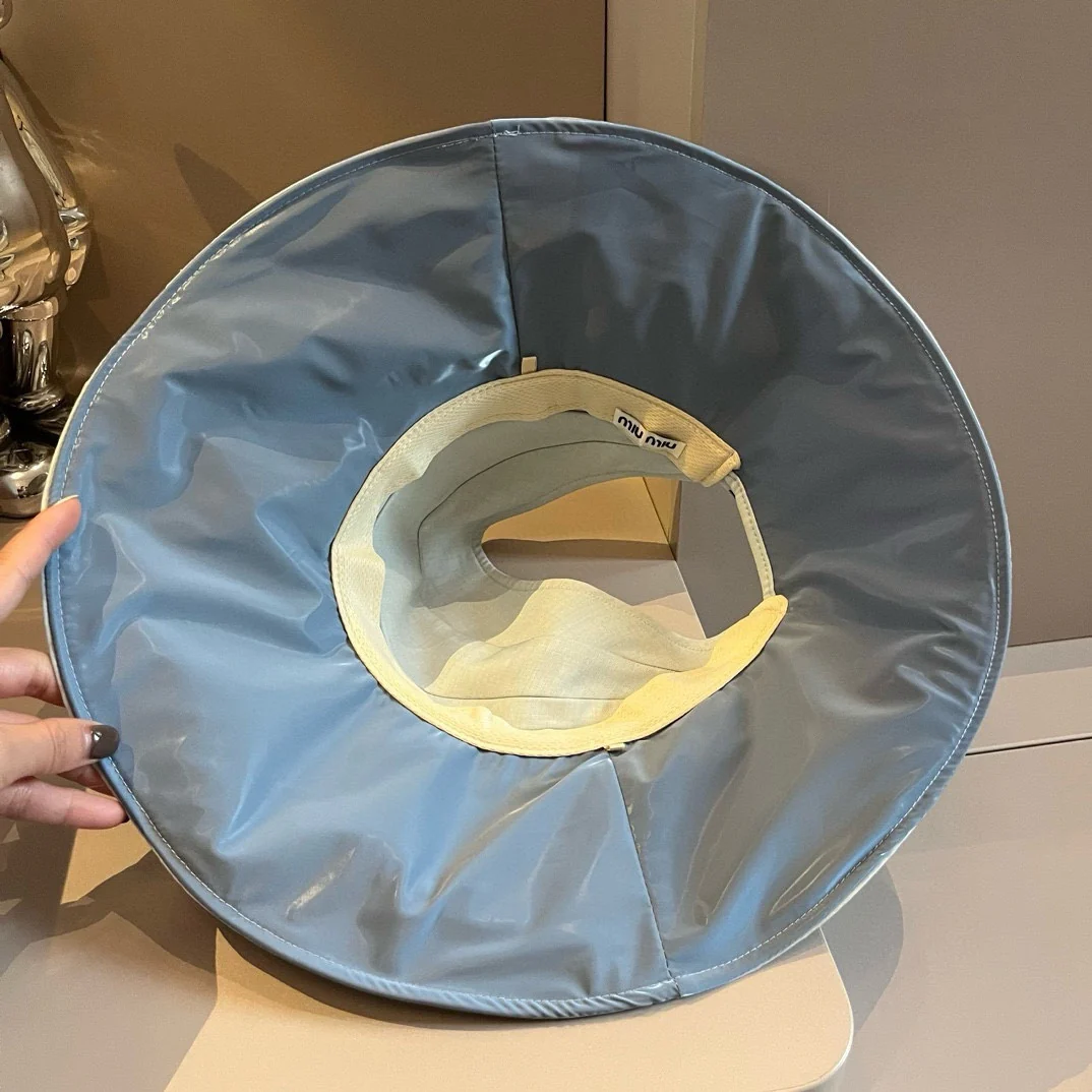 Miu Miu - Новая элегантная и свежая солнцезащитная шляпа 2024 года - белая.